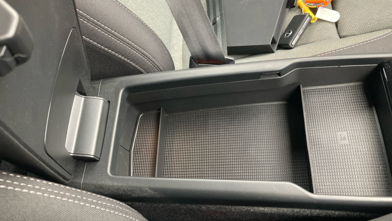 Volvo Xc40 1.5 T4 Recharge PHEV Plus Dark 5dr Auto Estate